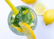 Canva_-_Mojito_Alcohol_Drink_with_Mint_and_Lemon